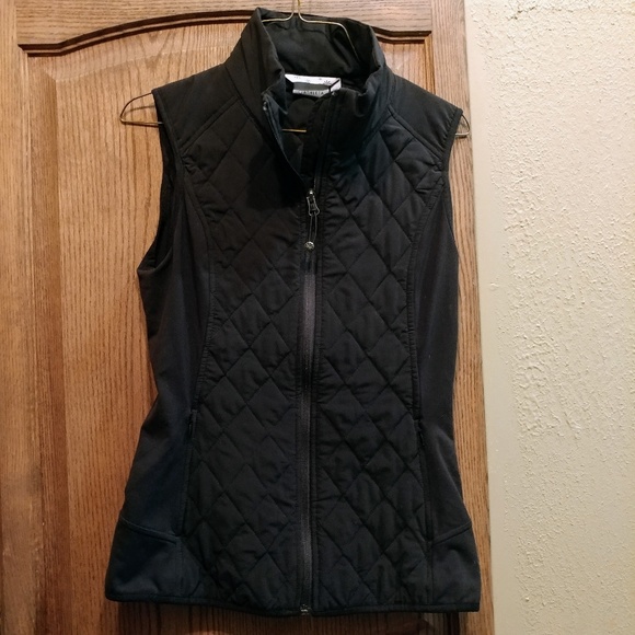 athleta black vest